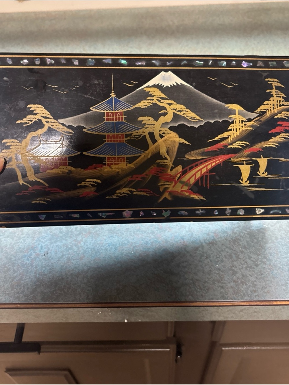 Black Lacquered Japanese Scenic Jewelry Box with Gold & Red Detail - Picture 9 of 16
